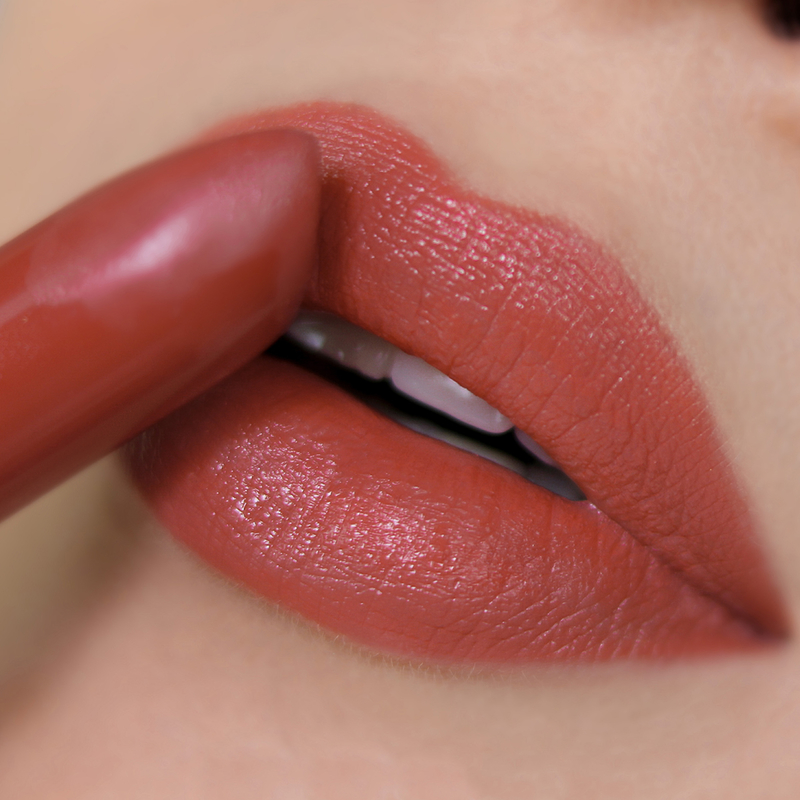 Relouis Помада губная GOLD PREMIUM тон 349