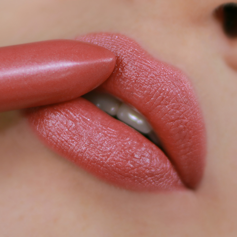 Relouis Помада губная GOLD PREMIUM тон 350